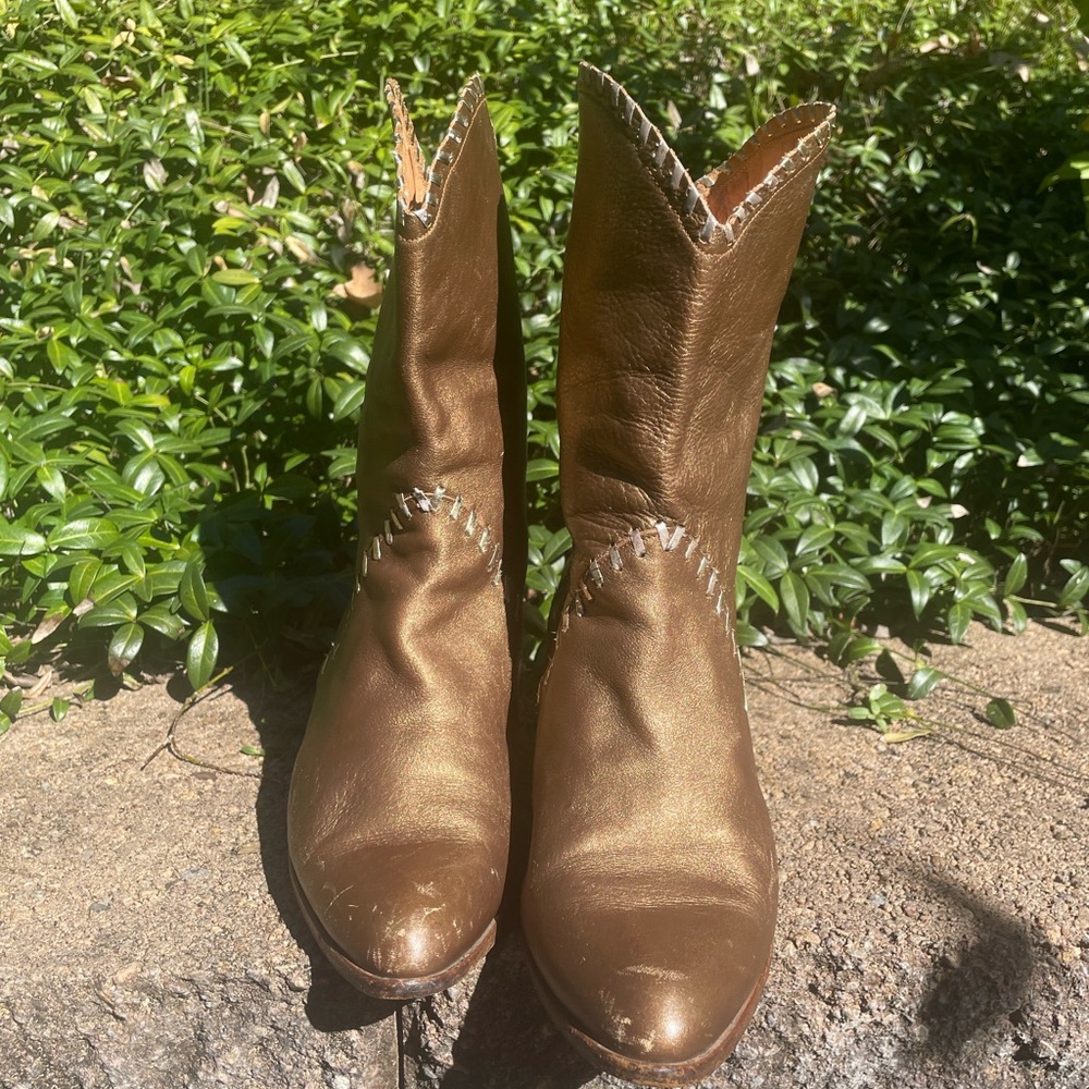 VINTAGE 70s  1970's ELIOT Bronze Gold Leather MID CALF Heel BOOTS Size 37 Italy - Picture 4 of 8